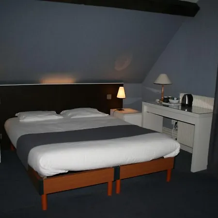 Le Troncais Отель 3*