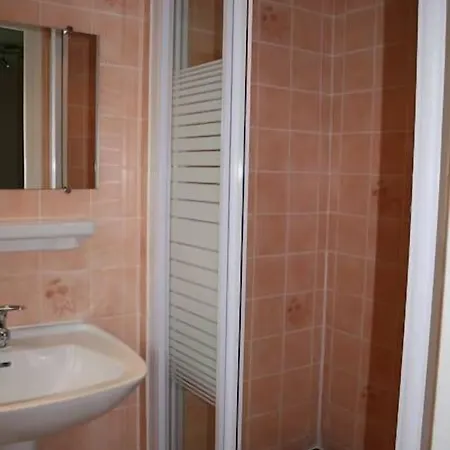 Отель Le Troncais Saint-Bonnet-Troncais