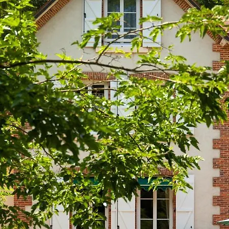 Otel Le Troncais