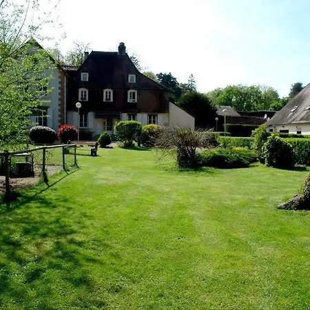 Le Tronçais Hotel 3*