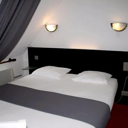 Hotel Le Troncais 3*