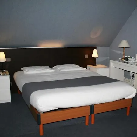 Otel Le Troncais