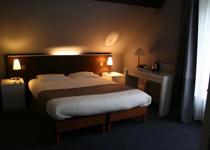 Le Tronçais Hotel 3*