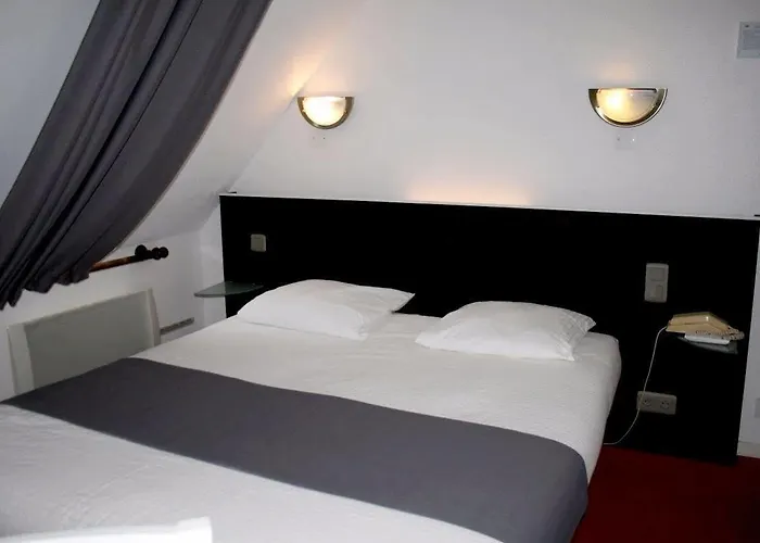Hotel Le Troncais 3*